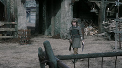 extant_GameOfThrones_1x04-CripplesBastardsAndBrokenThings_0020