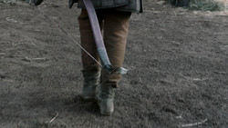 extant_GameOfThrones_1x04-CripplesBastardsAndBrokenThings_0036