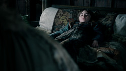 extant_GameOfThrones_1x04-CripplesBastardsAndBrokenThings_0135