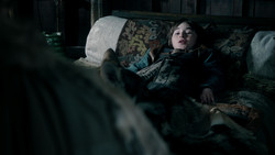 extant_GameOfThrones_1x04-CripplesBastardsAndBrokenThings_0137