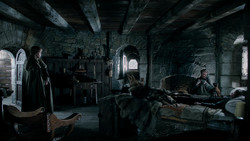 extant_GameOfThrones_1x04-CripplesBastardsAndBrokenThings_0154
