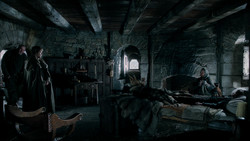 extant_GameOfThrones_1x04-CripplesBastardsAndBrokenThings_0159