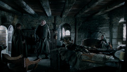 extant_GameOfThrones_1x04-CripplesBastardsAndBrokenThings_0163