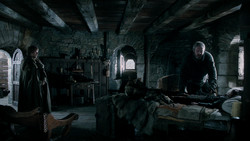 extant_GameOfThrones_1x04-CripplesBastardsAndBrokenThings_0176