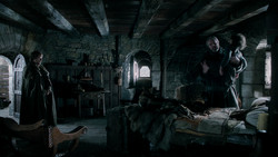 extant_GameOfThrones_1x04-CripplesBastardsAndBrokenThings_0182