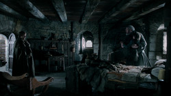 extant_GameOfThrones_1x04-CripplesBastardsAndBrokenThings_0185