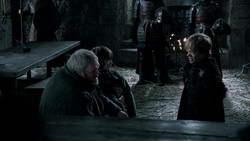 extant_GameOfThrones_1x04-CripplesBastardsAndBrokenThings_0290