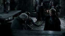 extant_GameOfThrones_1x04-CripplesBastardsAndBrokenThings_0294