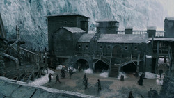 extant_GameOfThrones_1x04-CripplesBastardsAndBrokenThings_0559
