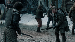 extant_GameOfThrones_1x04-CripplesBastardsAndBrokenThings_0564