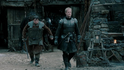 extant_GameOfThrones_1x04-CripplesBastardsAndBrokenThings_0574