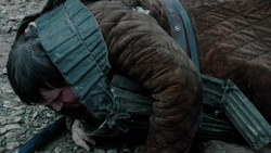 extant_GameOfThrones_1x04-CripplesBastardsAndBrokenThings_0642