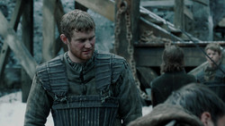 extant_GameOfThrones_1x04-CripplesBastardsAndBrokenThings_0655
