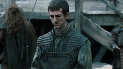 extant_GameOfThrones_1x04-CripplesBastardsAndBrokenThings_0656
