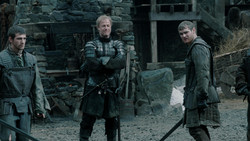 extant_GameOfThrones_1x04-CripplesBastardsAndBrokenThings_0724