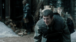 extant_GameOfThrones_1x04-CripplesBastardsAndBrokenThings_0783