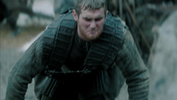 extant_GameOfThrones_1x04-CripplesBastardsAndBrokenThings_0788