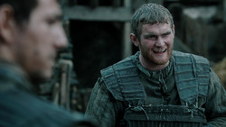 extant_GameOfThrones_1x04-CripplesBastardsAndBrokenThings_0826
