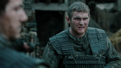 extant_GameOfThrones_1x04-CripplesBastardsAndBrokenThings_0833