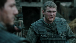 extant_GameOfThrones_1x04-CripplesBastardsAndBrokenThings_0834