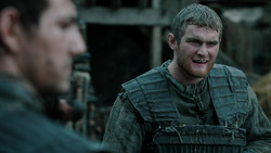 extant_GameOfThrones_1x04-CripplesBastardsAndBrokenThings_0837