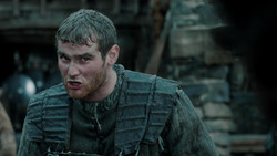 extant_GameOfThrones_1x04-CripplesBastardsAndBrokenThings_0887