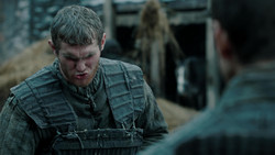 extant_GameOfThrones_1x04-CripplesBastardsAndBrokenThings_0897