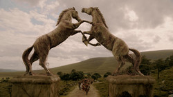 extant_GameOfThrones_1x04-CripplesBastardsAndBrokenThings_0939