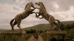 extant_GameOfThrones_1x04-CripplesBastardsAndBrokenThings_0943