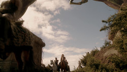 extant_GameOfThrones_1x04-CripplesBastardsAndBrokenThings_0954