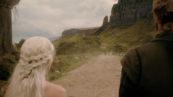 extant_GameOfThrones_1x04-CripplesBastardsAndBrokenThings_0977