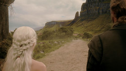 extant_GameOfThrones_1x04-CripplesBastardsAndBrokenThings_0982
