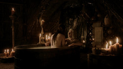 extant_GameOfThrones_1x04-CripplesBastardsAndBrokenThings_1188