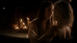 extant_GameOfThrones_1x04-CripplesBastardsAndBrokenThings_1345