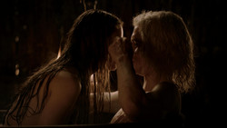 extant_GameOfThrones_1x04-CripplesBastardsAndBrokenThings_1348