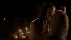 extant_GameOfThrones_1x04-CripplesBastardsAndBrokenThings_1549