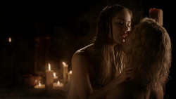 extant_GameOfThrones_1x04-CripplesBastardsAndBrokenThings_1556
