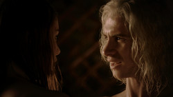 extant_GameOfThrones_1x04-CripplesBastardsAndBrokenThings_1617