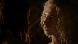 extant_GameOfThrones_1x04-CripplesBastardsAndBrokenThings_1628