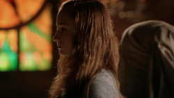 extant_GameOfThrones_1x04-CripplesBastardsAndBrokenThings_1762