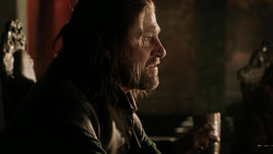 extant_GameOfThrones_1x04-CripplesBastardsAndBrokenThings_1937