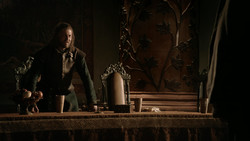 extant_GameOfThrones_1x04-CripplesBastardsAndBrokenThings_2050