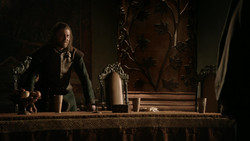 extant_GameOfThrones_1x04-CripplesBastardsAndBrokenThings_2052