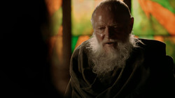 extant_GameOfThrones_1x04-CripplesBastardsAndBrokenThings_2115