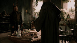 extant_GameOfThrones_1x04-CripplesBastardsAndBrokenThings_2145