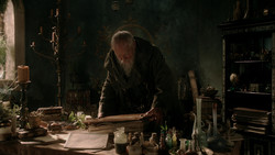 extant_GameOfThrones_1x04-CripplesBastardsAndBrokenThings_2151