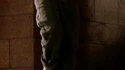 extant_GameOfThrones_1x04-CripplesBastardsAndBrokenThings_2402