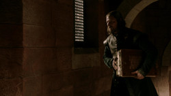 extant_GameOfThrones_1x04-CripplesBastardsAndBrokenThings_2412
