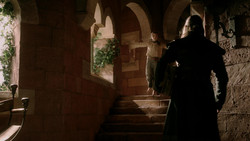 extant_GameOfThrones_1x04-CripplesBastardsAndBrokenThings_2429