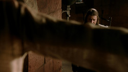 extant_GameOfThrones_1x04-CripplesBastardsAndBrokenThings_2438